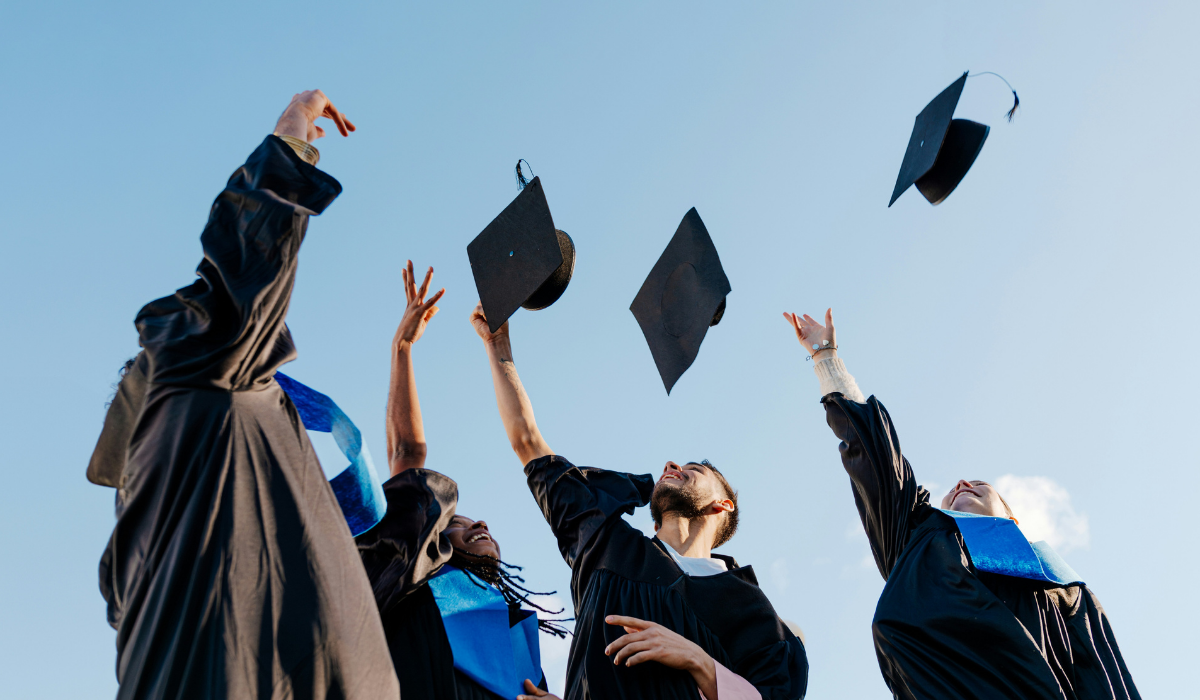 UK Guide for UAE Students Graduation 